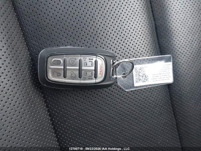 Продажа на аукционе авто 2025 Chrysler Pacifica Limited, vin: 2C4RC1GG1SR570718, номер лота: 12700719