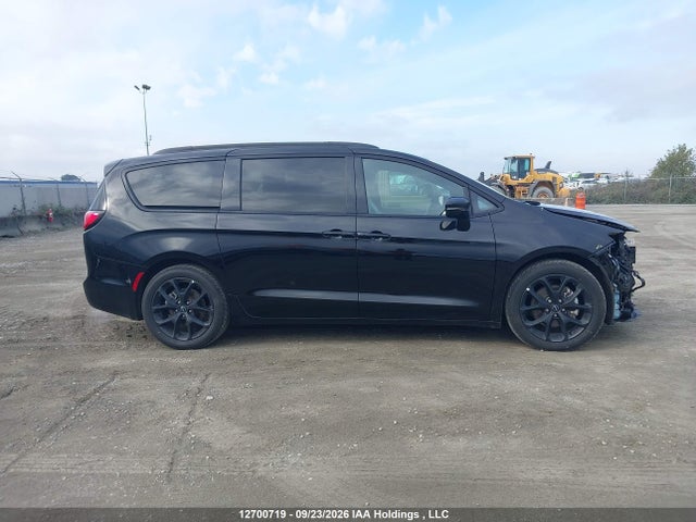 Продажа на аукционе авто 2025 Chrysler Pacifica Limited, vin: 2C4RC1GG1SR570718, номер лота: 12700719