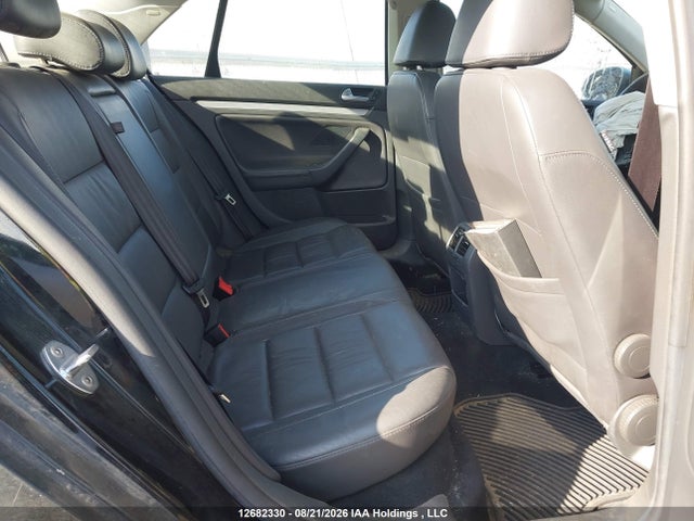 12682330 :رقم المزاد ، 3VWRM31K78M038070 vin ، 2008 Volkswagen Jetta 2.5l Trendline مزاد بيع