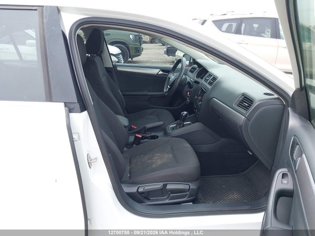 12700788 :رقم المزاد ، 3VW2K7AJXFM257852 vin ، 2015 Volkswagen Jetta 2.0l Trendline/2.0l Trendline+ مزاد بيع