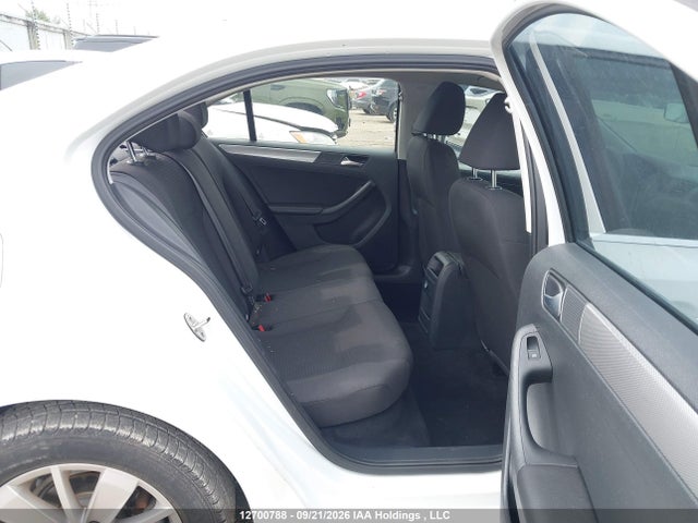 12700788 :رقم المزاد ، 3VW2K7AJXFM257852 vin ، 2015 Volkswagen Jetta 2.0l Trendline/2.0l Trendline+ مزاد بيع