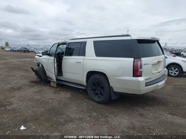2015 Gmc Yukon Xl K1500 Slt მანქანა იყიდება აუქციონზე, vin: 1GKS2HKC1FR277869, აუქციონის ნომერი: 12700828