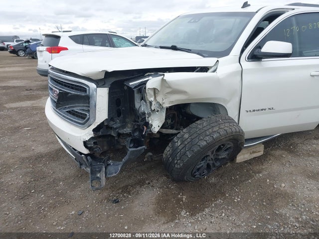 2015 Gmc Yukon Xl K1500 Slt მანქანა იყიდება აუქციონზე, vin: 1GKS2HKC1FR277869, აუქციონის ნომერი: 12700828