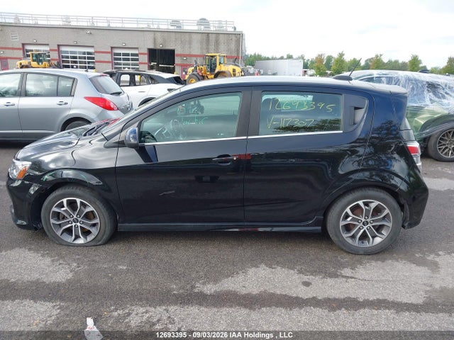 Chevrolet Sonic Lt Auto 2018 1G1JD6SH4J4117307 Image 14