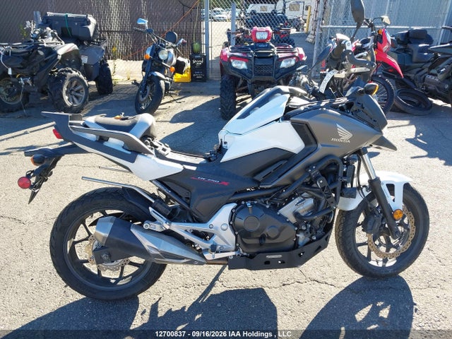 12700837 :رقم المزاد ، JH2RC9022LK400064 vin ، 2020 Honda Nc750 X مزاد بيع