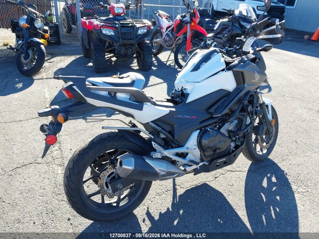 12700837 :رقم المزاد ، JH2RC9022LK400064 vin ، 2020 Honda Nc750 X مزاد بيع