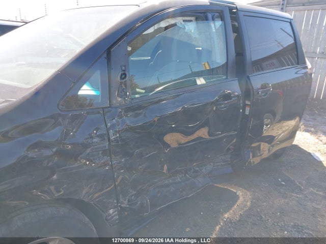 12700869 :رقم المزاد ، 5TDKZ3DC2HS865484 vin ، 2017 Toyota Sienna Le مزاد بيع