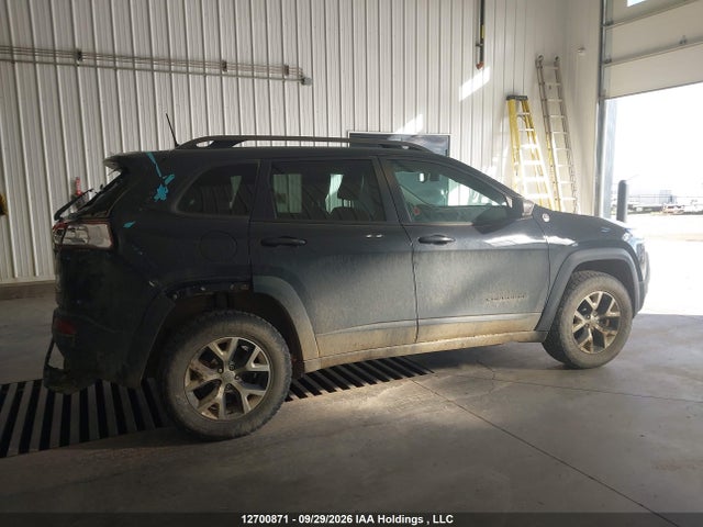 2017 Jeep Cherokee Trailhawk მანქანა იყიდება აუქციონზე, vin: 1C4PJMBB2HW521635, აუქციონის ნომერი: 12700871