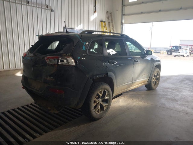 2017 Jeep Cherokee Trailhawk მანქანა იყიდება აუქციონზე, vin: 1C4PJMBB2HW521635, აუქციონის ნომერი: 12700871