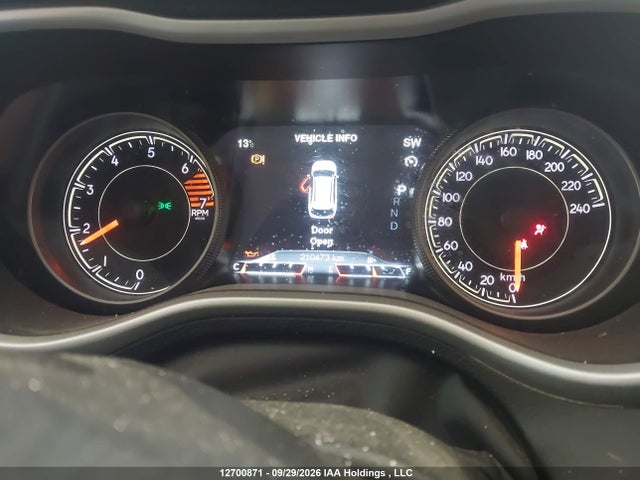 2017 Jeep Cherokee Trailhawk მანქანა იყიდება აუქციონზე, vin: 1C4PJMBB2HW521635, აუქციონის ნომერი: 12700871