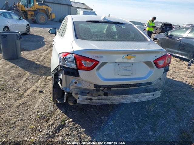 Продажа на аукционе авто 2018 Chevrolet Cruze Lt Auto, vin: 1G1BE5SM6J7186393, номер лота: 12700894