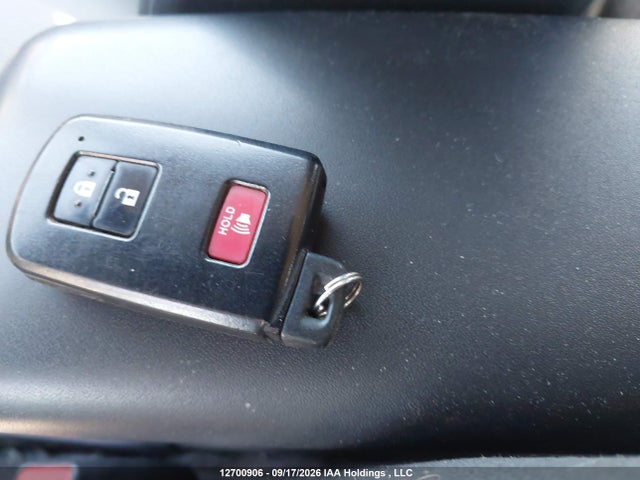 12700906 :رقم المزاد ، JTDKDTB33C1523470 vin ، 2012 Toyota Prius C مزاد بيع