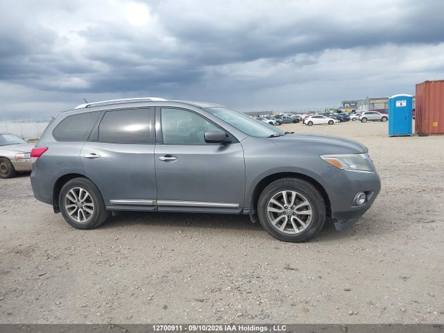 12700911 :رقم المزاد ، 5N1AR2MM5FC715524 vin ، 2015 Nissan Pathfinder S/sv/sl/platinum مزاد بيع