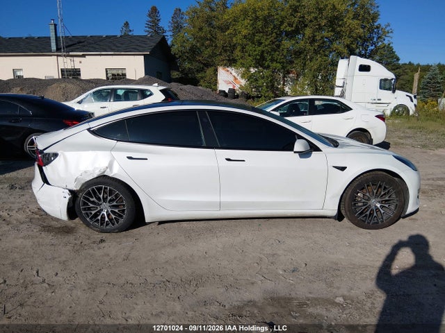 5YJ3E1EB3NF273716 Tesla MODEL 3