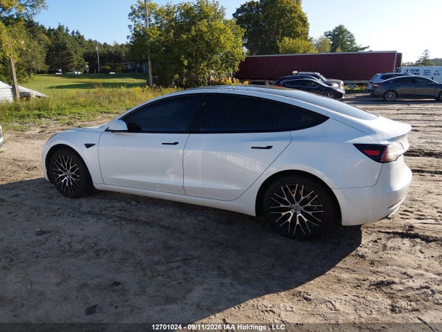 5YJ3E1EB3NF273716 Tesla MODEL 3