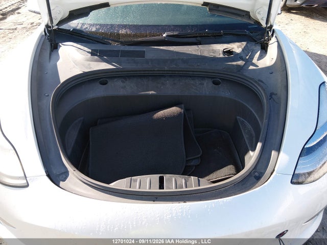 5YJ3E1EB3NF273716 Tesla MODEL 3