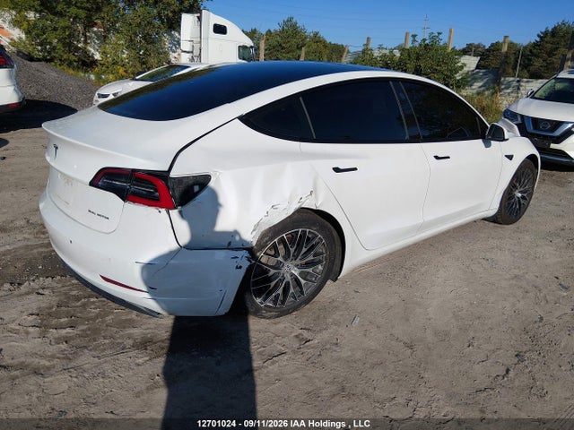 5YJ3E1EB3NF273716 Tesla MODEL 3