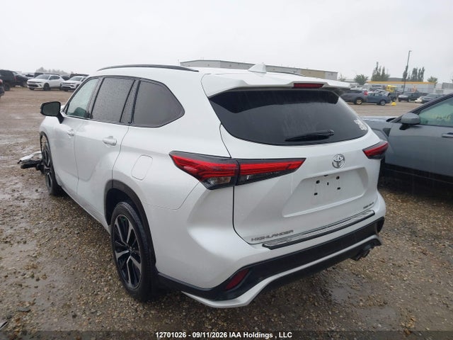 12701026 :رقم المزاد ، 5TDLZRBH9NS217884 vin ، 2022 Toyota Highlander Xse مزاد بيع