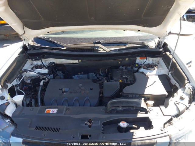 Mitsubishi Outlander Es 2018 JA4AZ2A32JZ601786 Image 10