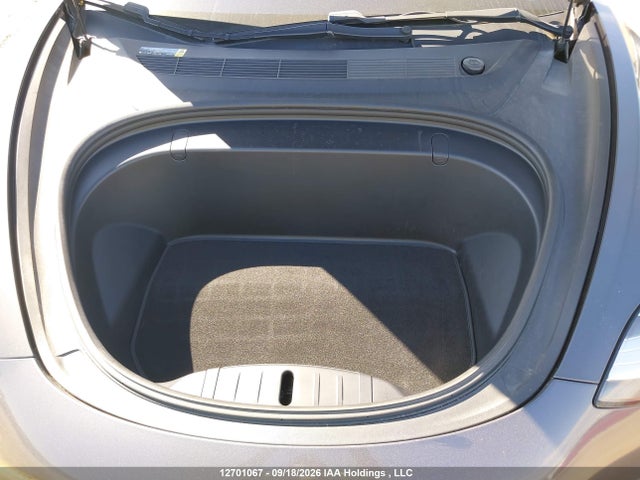 12701067 :رقم المزاد ، 5YJ3E1EB8JF106939 vin ، 2018 Tesla Model 3 Long Range/performance مزاد بيع
