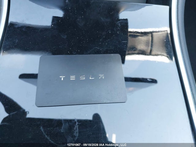 12701067 :رقم المزاد ، 5YJ3E1EB8JF106939 vin ، 2018 Tesla Model 3 Long Range/performance مزاد بيع