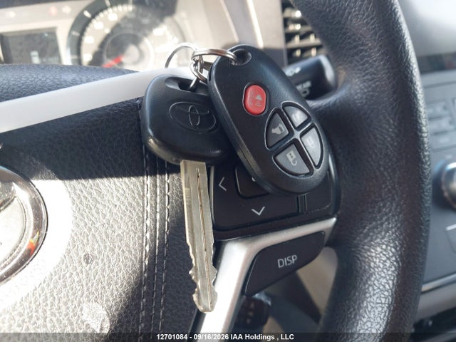 Toyota Sienna 2017 5TDKZ3DCXHS843880 Image 11
