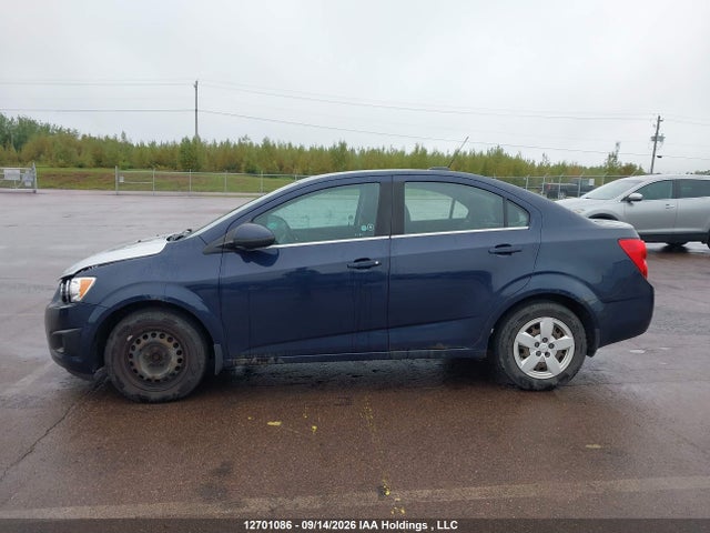 1G1JC5SH1G4171377 Chevrolet SONIC LT