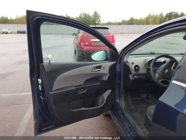 1G1JC5SH1G4171377 Chevrolet SONIC LT
