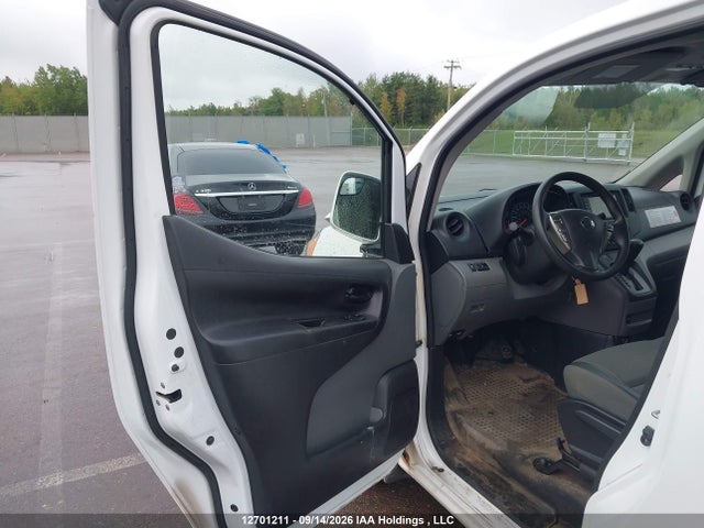 12701211 :رقم المزاد ، 3N6CM0KN1MK698429 vin ، 2021 Nissan Nv200 S/sv مزاد بيع