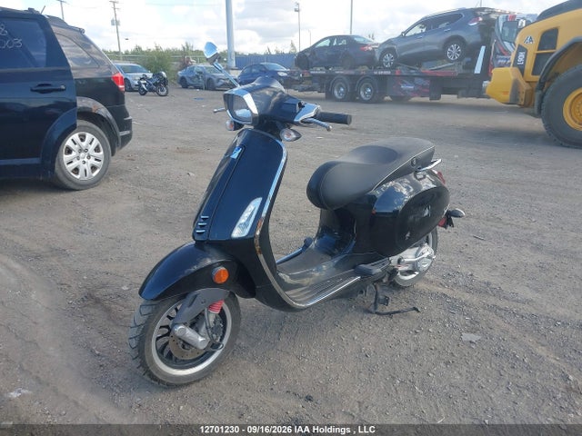 Vespa Primavera 50 4v Ie 2018 ZAPC536B3J5201371 Image 2