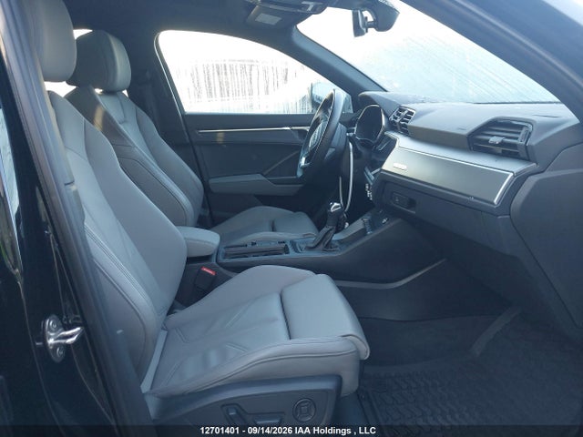Продажа на аукционе авто 2024 Audi Q3 Technik 45, vin: WA1FECF34R1081410, номер лота: 12701401