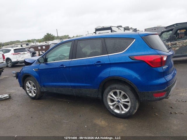 1FMCU9GD9KUC38208 Ford ESCAPE SE