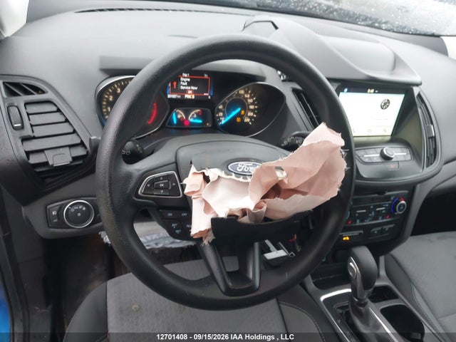1FMCU9GD9KUC38208 Ford ESCAPE SE