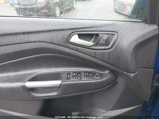 1FMCU9GD9KUC38208 Ford ESCAPE SE