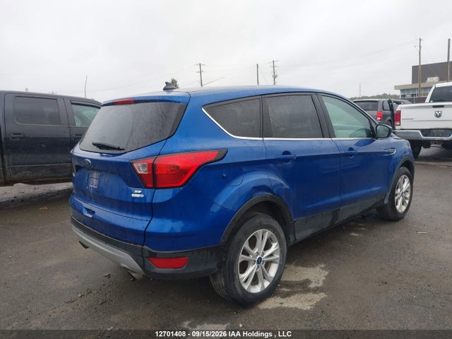 1FMCU9GD9KUC38208 Ford ESCAPE SE