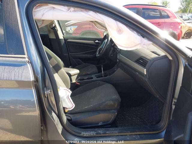 Продажа на аукционе авто 2019 Volkswagen Jetta, vin: 3VWN57BU7KM011073, номер лота: 12701413