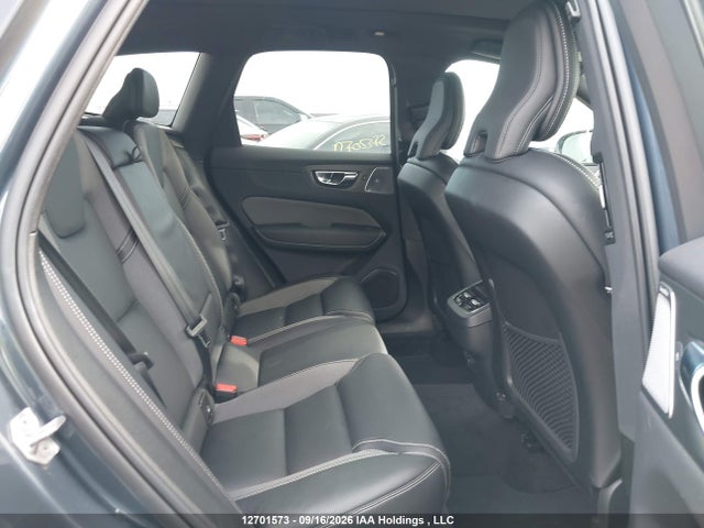 Aukcja sprzedaży 2022 Volvo Xc60 B6 R-design, vin: LYV062RM9NB993928, numer aukcji: 12701573