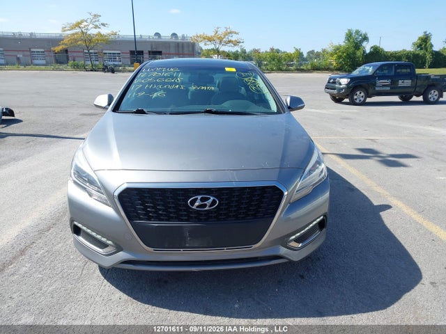 Продаж на аукціоні авто 2017 Hyundai Sonata Hybrid Limited, vin: KMHE34L1XHA056618, номер лоту: 12701611