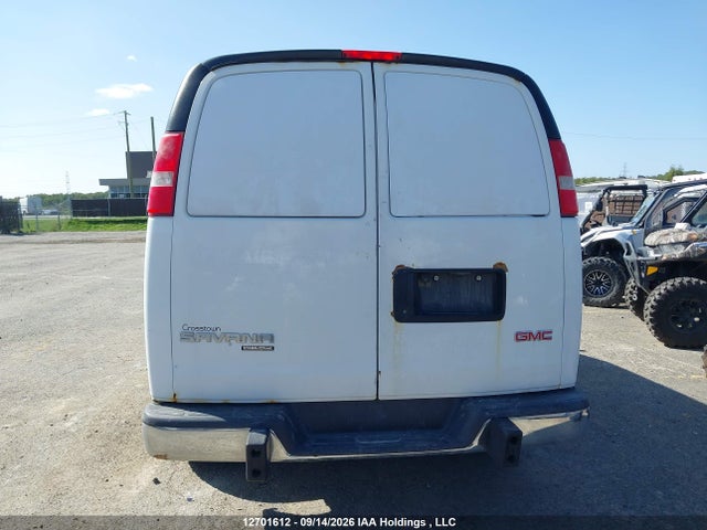 GMC Savana 2016 1GTW7AFF5G1240320 Image 16