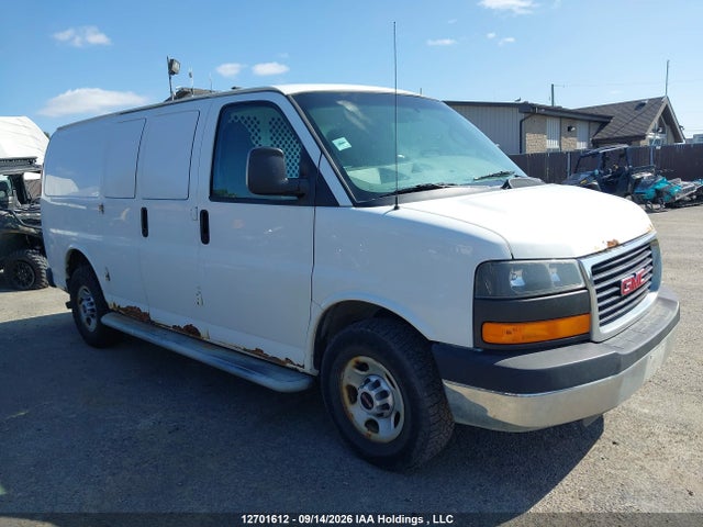 GMC Savana 2016 1GTW7AFF5G1240320 Image 6