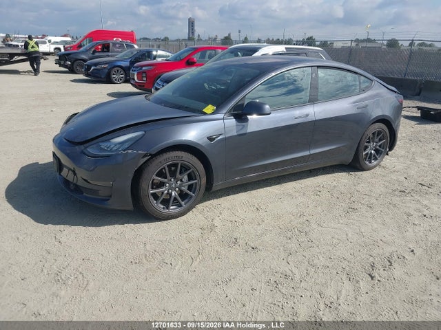Tesla Model 3 Long Range/performance 2018 5YJ3E1EB7JF126860 Image 2