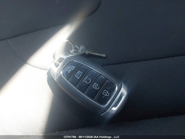 KMHLM4AG5PU417925 Hyundai Elantra Preferred Ivt