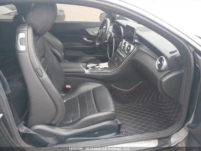 2017 Mercedes-benz C 300 მანქანა იყიდება აუქციონზე, vin: WDDWJ4KB1HF404033, აუქციონის ნომერი: 12701709