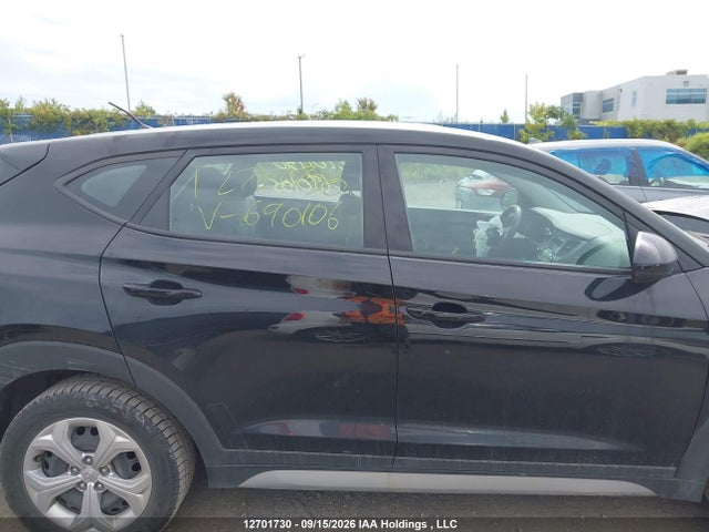 Hyundai Tucson Base 2.0l 2018 KM8J23A41JU690106 Image 14