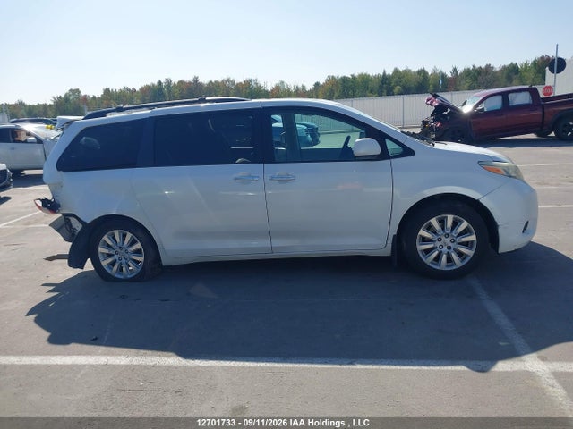 Aukcja sprzedaży 2015 Toyota Sienna Xle 7 Passenger, vin: 5TDDK3DC4FS125686, numer aukcji: 12701733