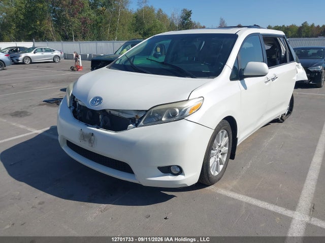 Aukcja sprzedaży 2015 Toyota Sienna Xle 7 Passenger, vin: 5TDDK3DC4FS125686, numer aukcji: 12701733