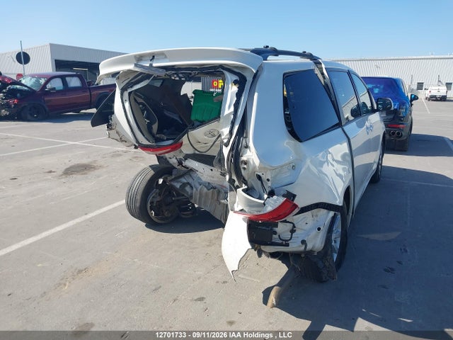Aukcja sprzedaży 2015 Toyota Sienna Xle 7 Passenger, vin: 5TDDK3DC4FS125686, numer aukcji: 12701733