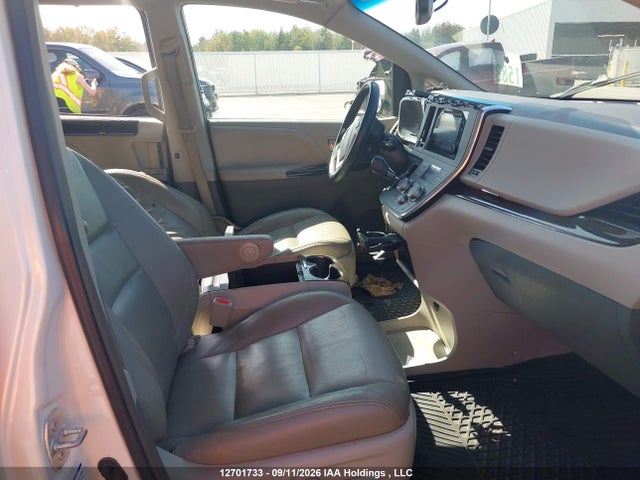 Aukcja sprzedaży 2015 Toyota Sienna Xle 7 Passenger, vin: 5TDDK3DC4FS125686, numer aukcji: 12701733