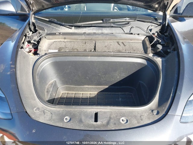 Tesla Model Y 2025 7SAYGDEEXSF293455 Image 10