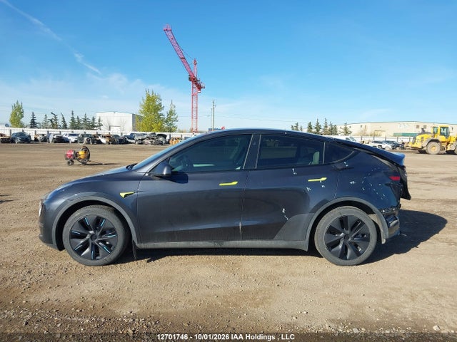 Tesla Model Y 2025 7SAYGDEEXSF293455 Image 15